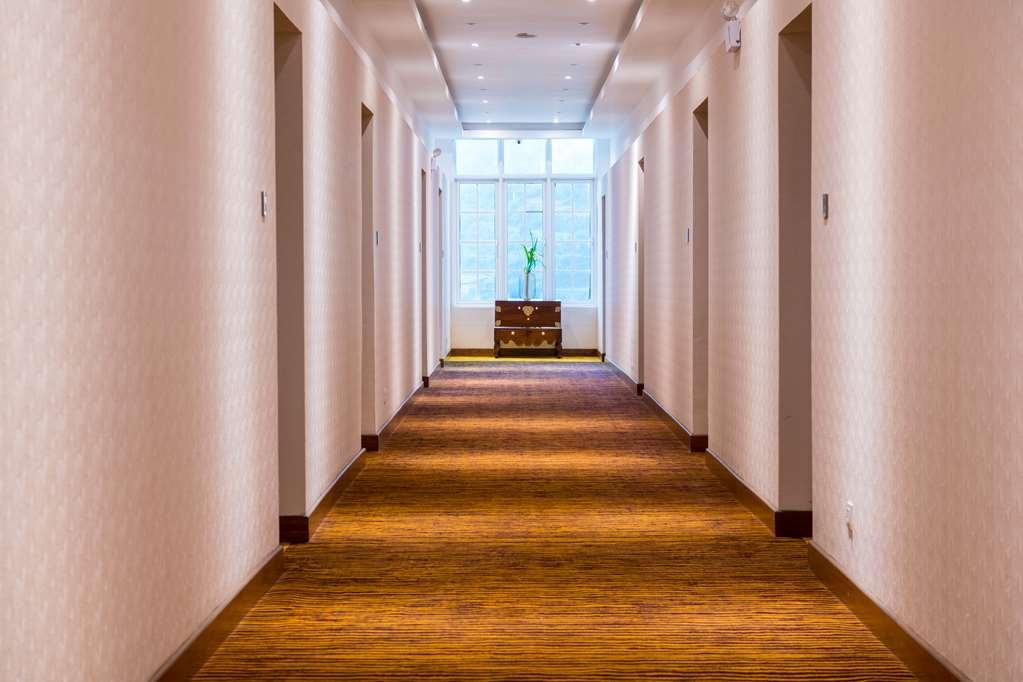 נוארה אליה The Golden Ridge Hotel שירותים תמונה